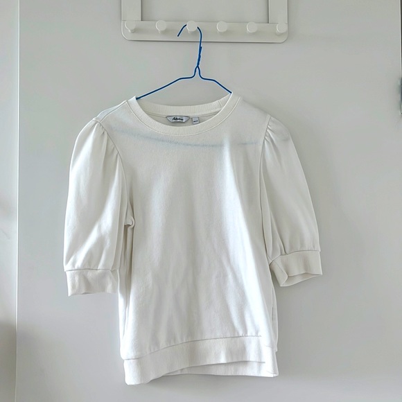 White top with mid length sleeves - Picture 1 of 1